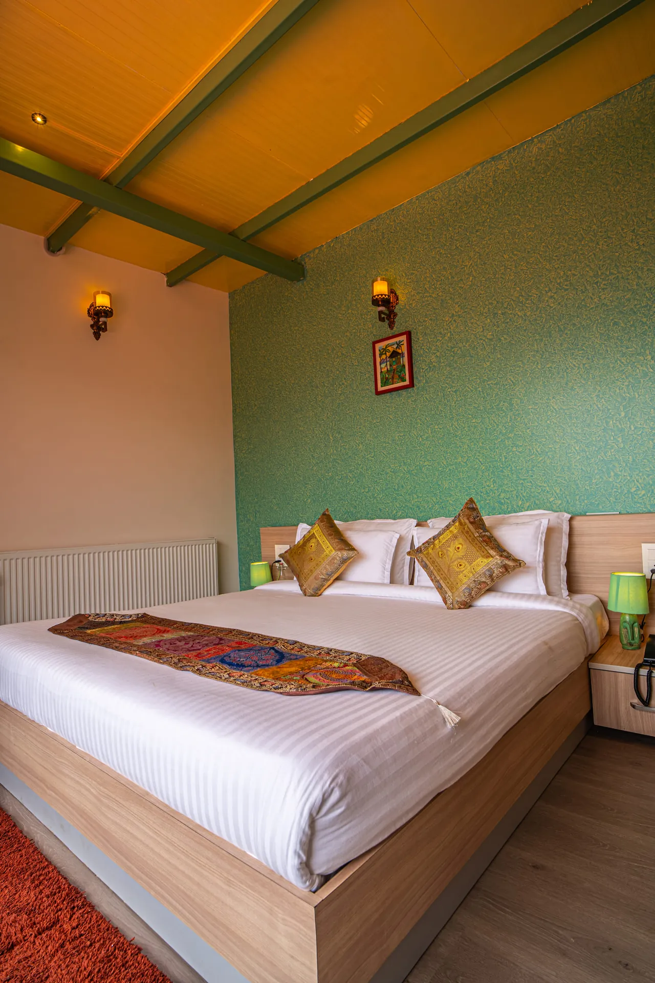 One Bedroom Suite Mountain Facing Thumbnail 5